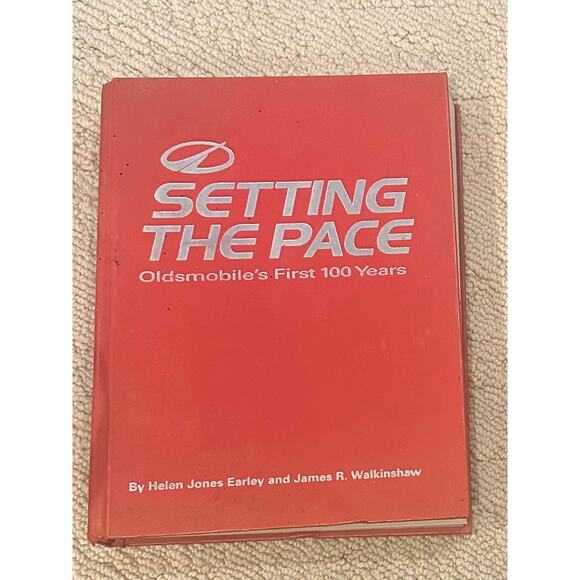 Setting The Pace - Oldsmobile’s First 100 Years - Picture 2 of 3